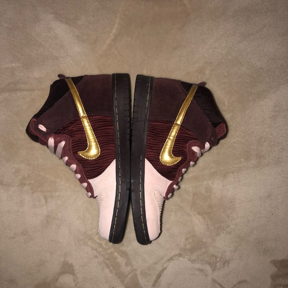 Women’s Nike high tops size 5.5 - Picture 2 of 4